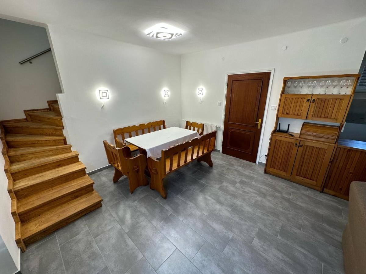 Hangulatos Balaton parti nyaraló Révfülöp Exterior foto